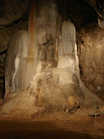 455_cathedral_cave_dsc07803c.jpg