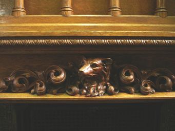 tn_booloominbah_house_carving_dsc06899a.jpg