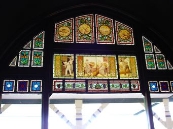 tn_booloominbah_house_stain_glass_dsc06902.jpg