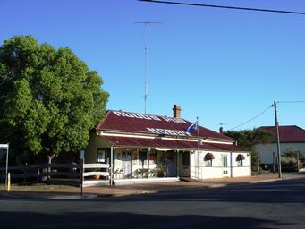 tn_ruddspubdsc05996.jpg