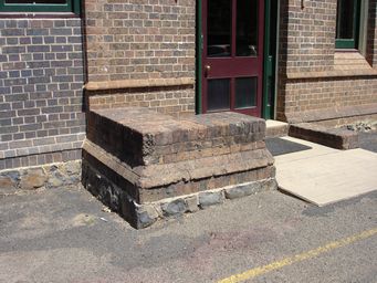 tn_step_booloominbah_house_dsc06893.jpg