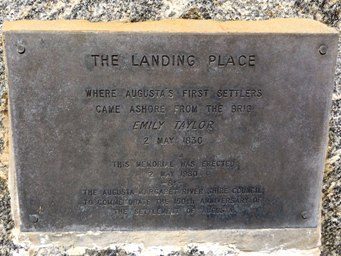 tn_the_landing_place_dscf7412.jpg