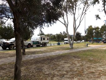 tn_yorkavonparkdscf0617.jpg