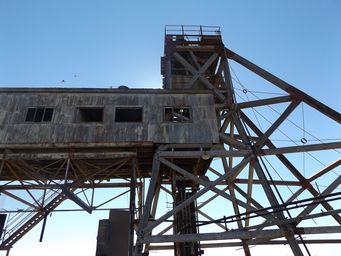 341_junction_mine_headframe_dscf3704.jpg