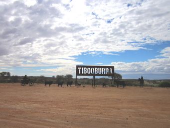 341_tibooburra_entry_s_img_5030a.jpg