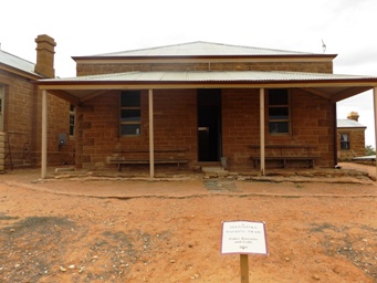 341xpolice_barracks_dscf3772a.jpg