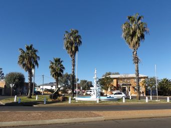 341_cunnamulla_memorial_dscf4121c2.jpg