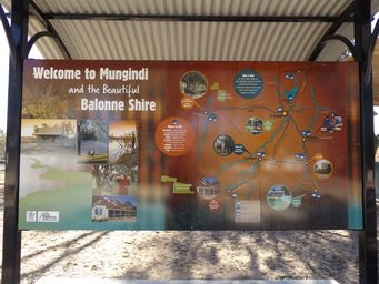 341_mungindi_dscf4227s.jpg