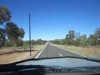 341_noondoo_road_from_thallon_img_5234.jpg