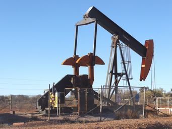 341_oil_well_dscf3989a.jpg