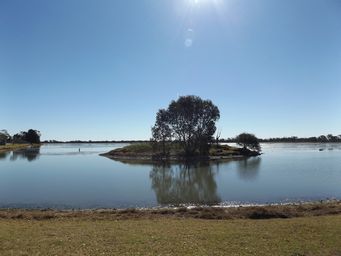 341_tiny_island_gum_bend_lake_dscf6065.jpg