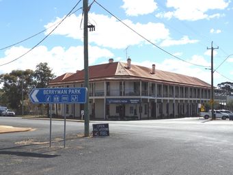 341_trundle_hotel_dscf6190s.jpg