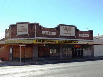 341_weethalle_closed_shops_dscf6141.jpg
