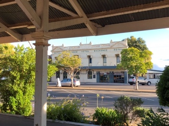 341_katanning_royal_exchange_hotel_1891_img_5161.jpg