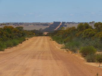 341_newdegate_nth_rd_from_dragon_rocks_img_9410.jpg