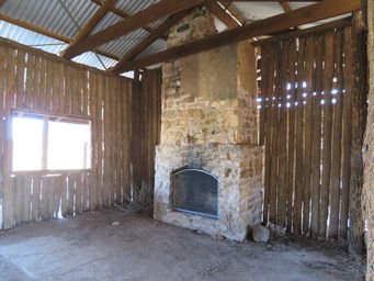 341_aroona_pug_and_pine_img_3818.jpg