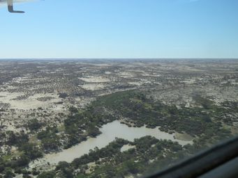 341_lake_eyre_receding_channels_img_3053s.jpg