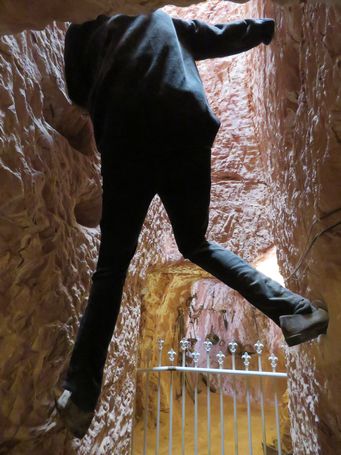 455_otm_climbing_out_img_2592.jpg