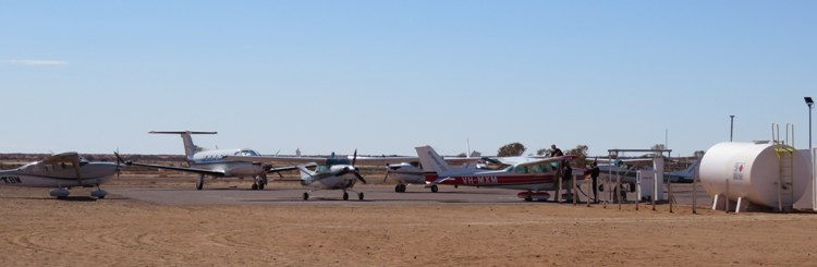 750_banner_refuelling_william_creek_airport_img_2920.jpg