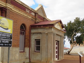 341_coolgardie_former_road_board_img_0451.jpg