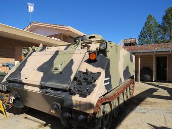 341_merredin_military_armoured_personnel_carrier_img_8903.jpg