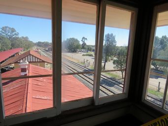 341_merredin_railway_museum_signal_box_img_9087s.jpg