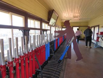 341_merredin_railway_museum_signal_box_img_9090.jpg